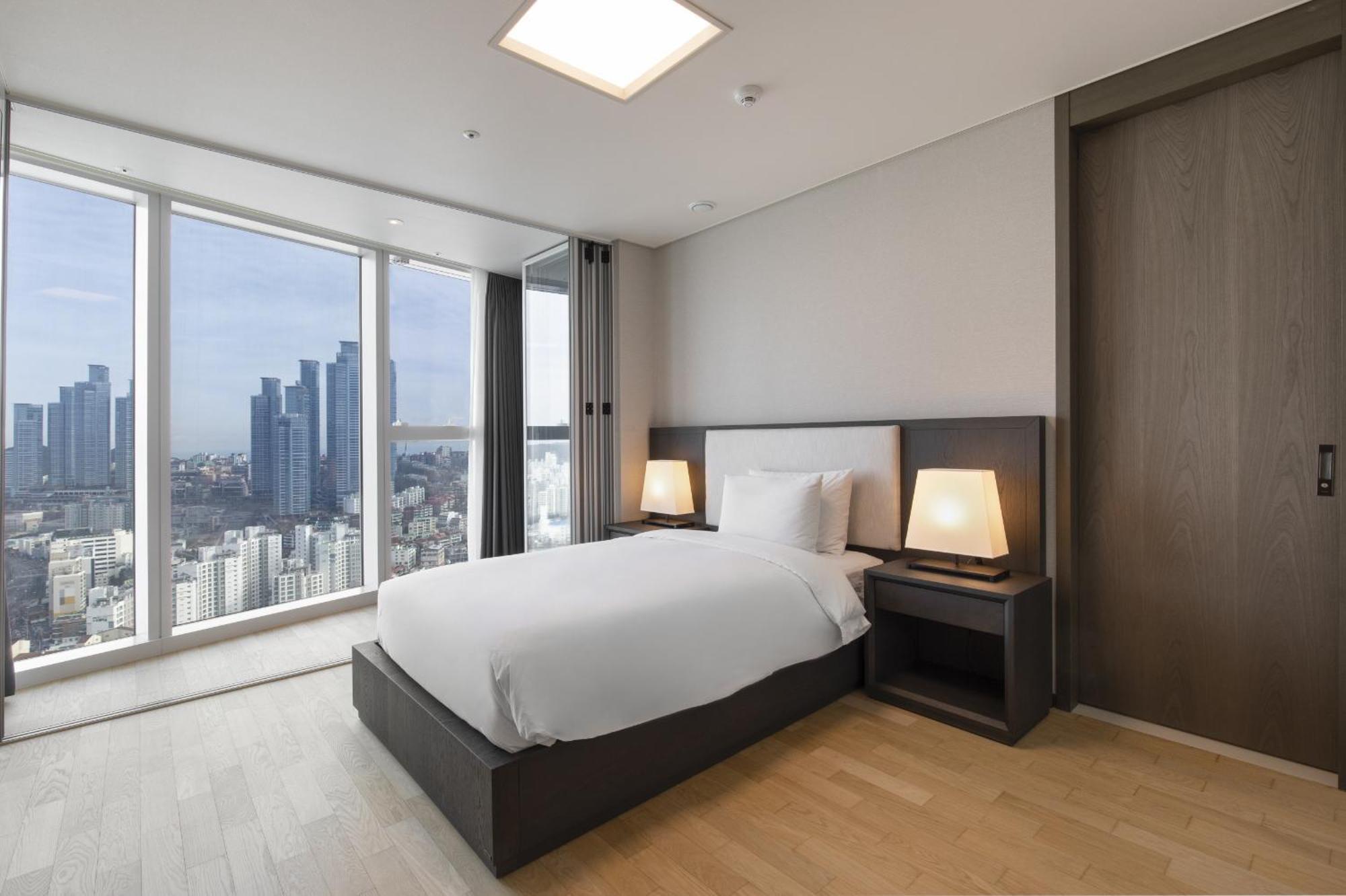 Lct Y Collection Hotel