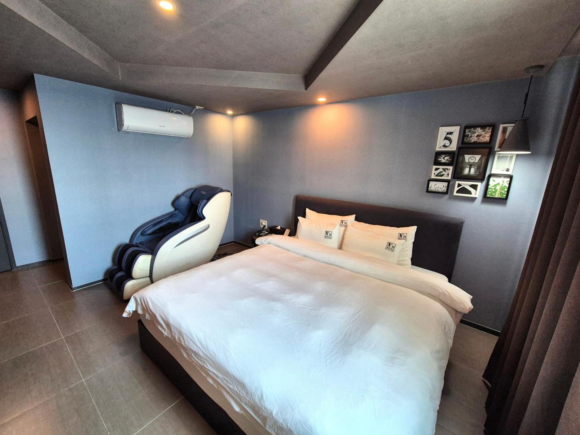 No. 25 Myeongji Oceanc Business