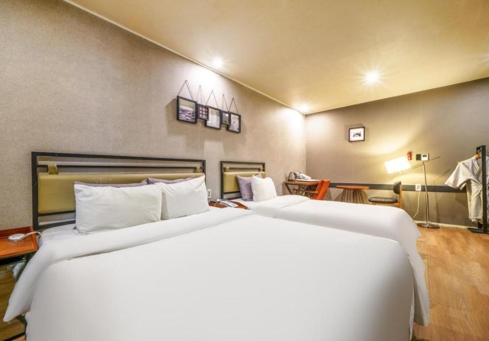 Hotel Brown-dot Gwangalli *