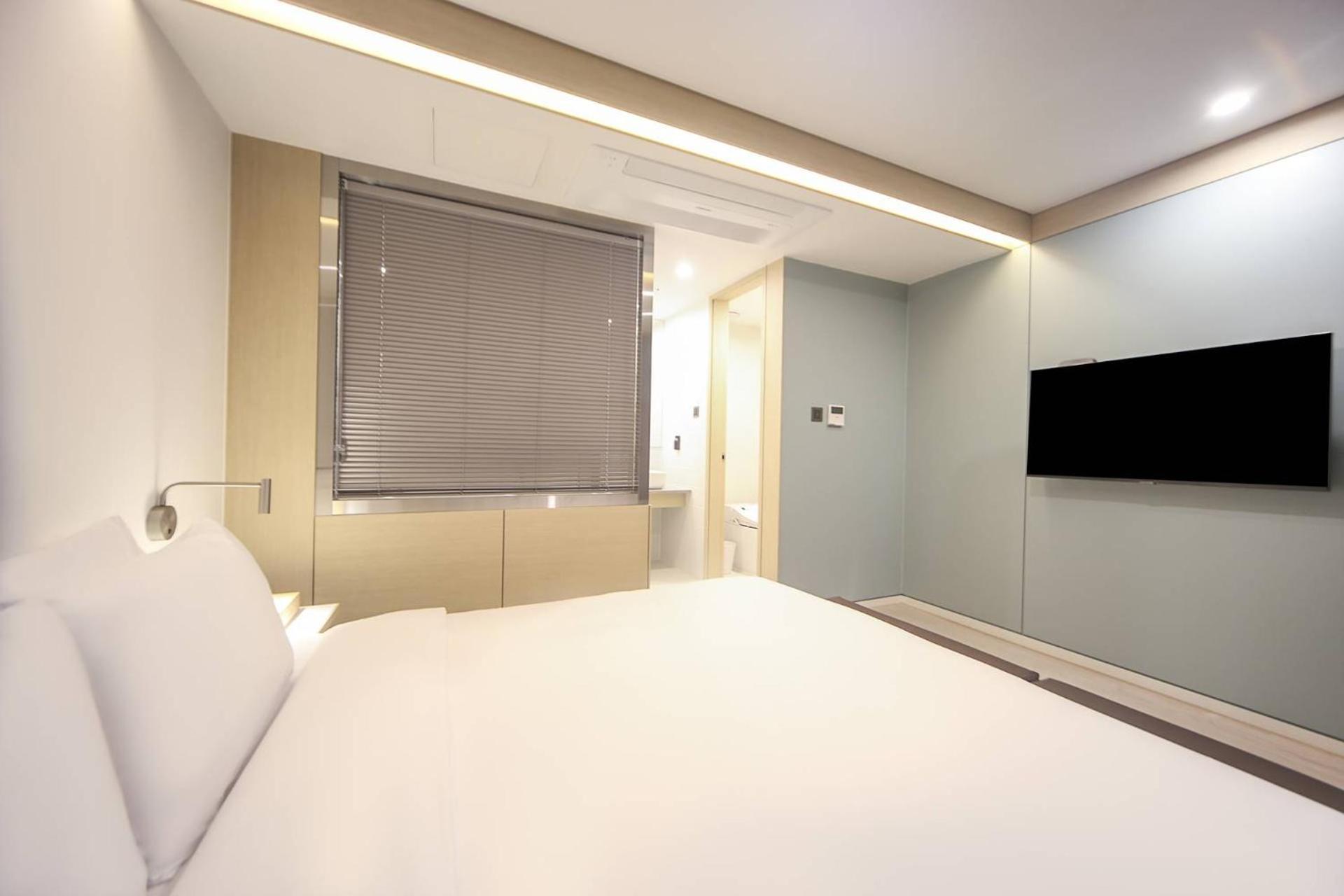 Hotel Hound Songjeong