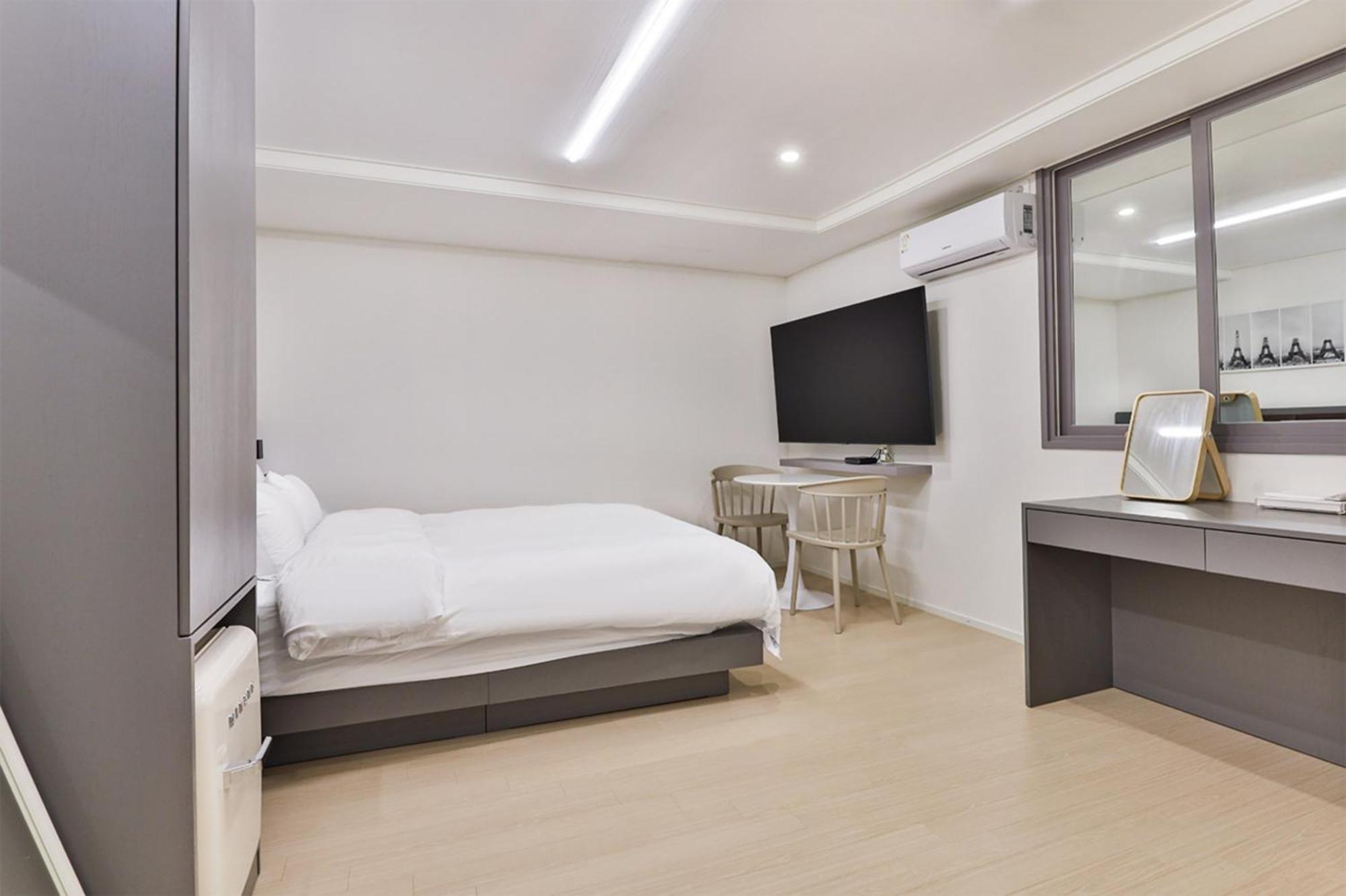 B Seomyeon Hotel Busan