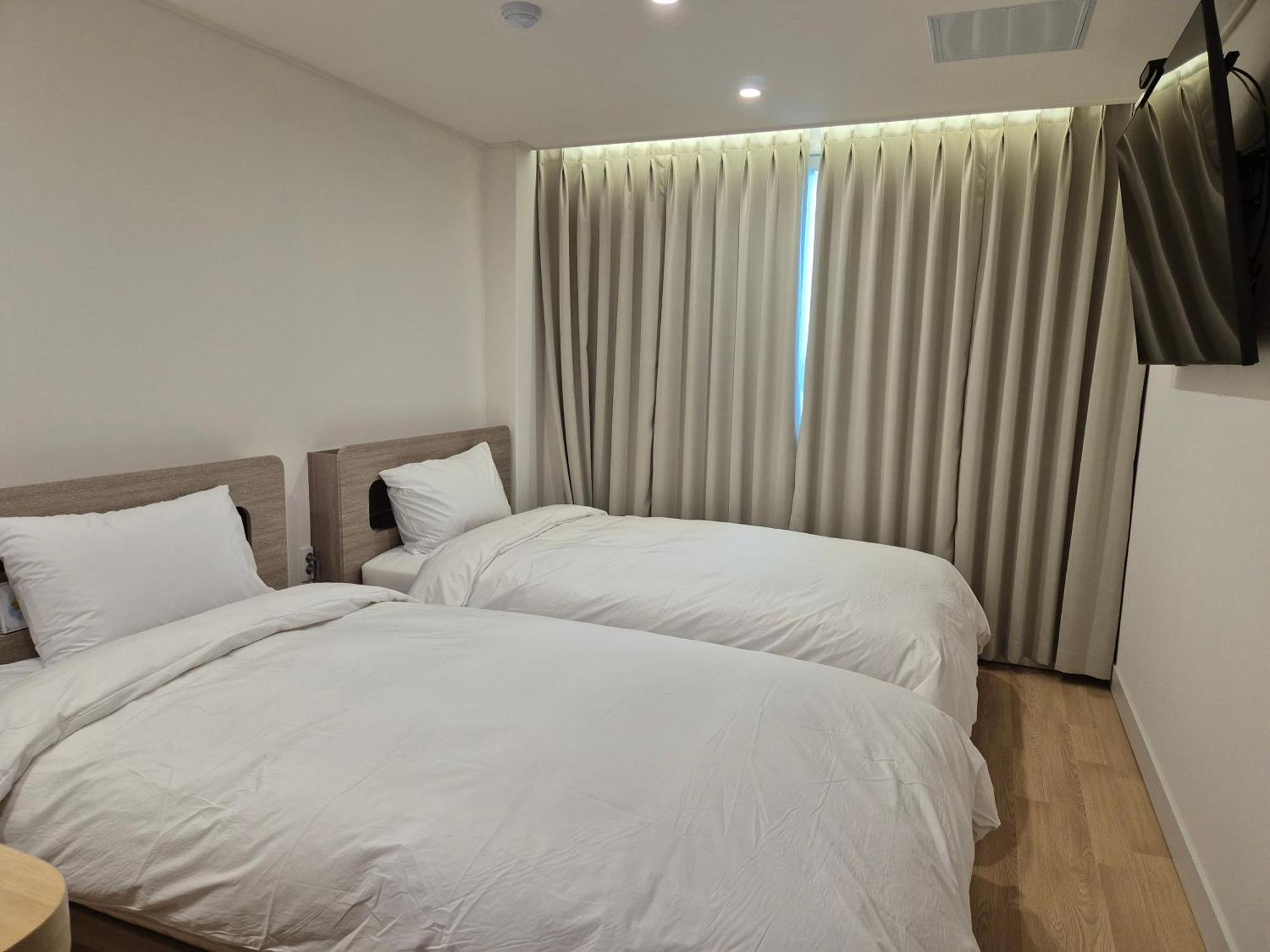 Gwang Jang Hotel 3*