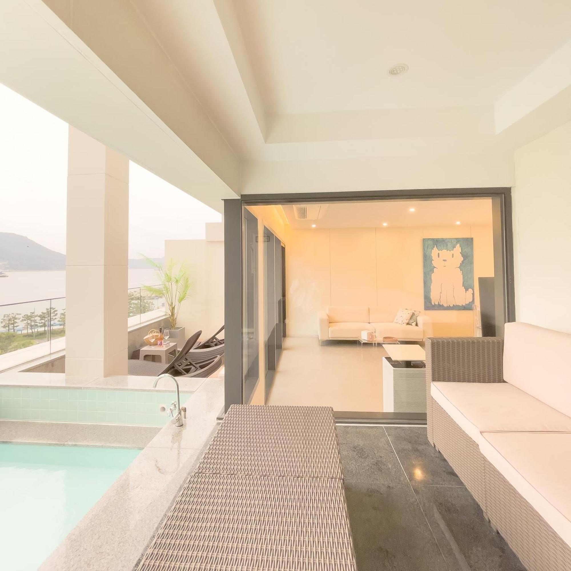 Eternal Blue Poolvilla