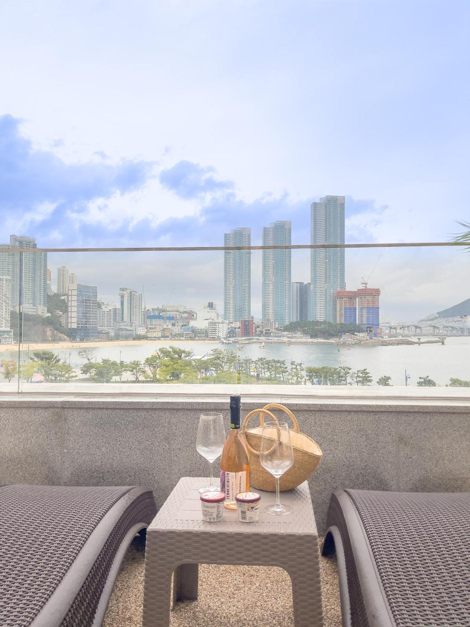 Eternal Blue Poolvilla Busan