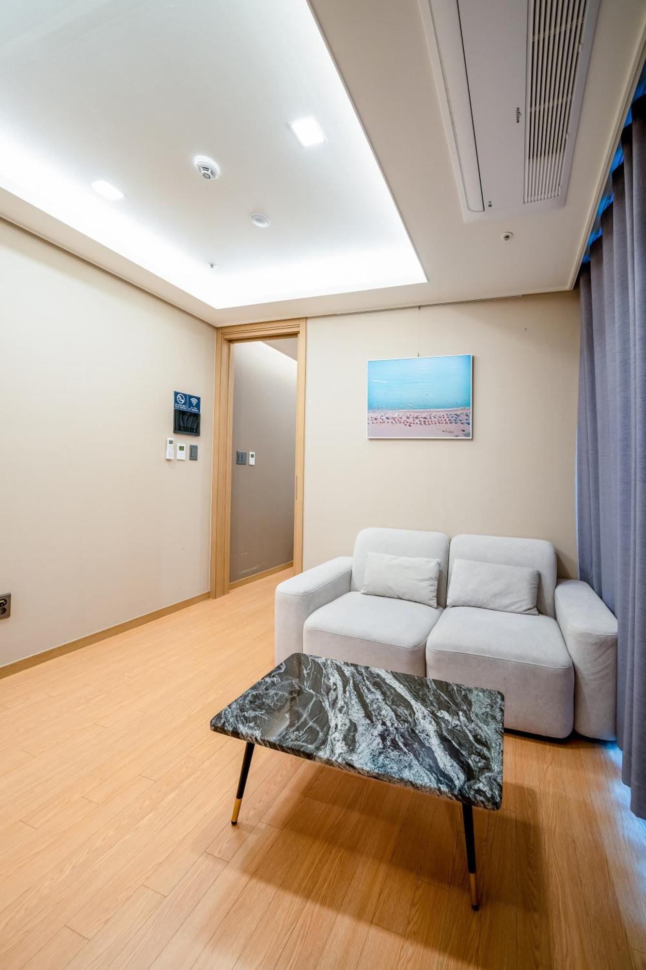 Elmomento Haeundae 3* Busan