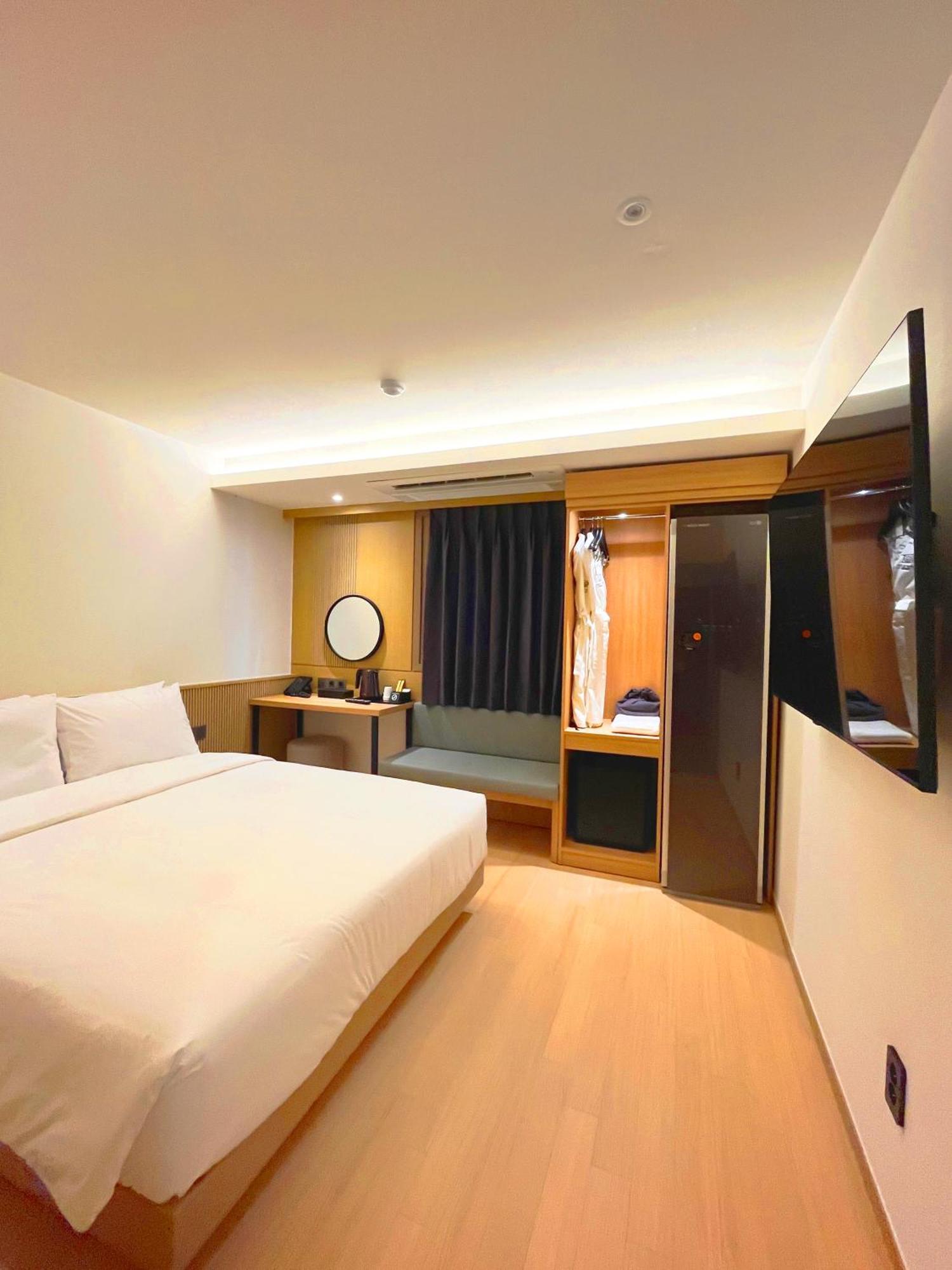 The Hotel Busan