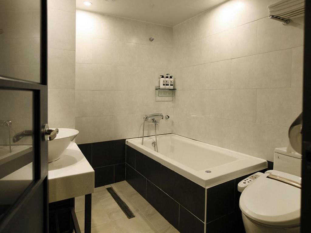 Hotel No. 25 Myeongji Oceanc Business