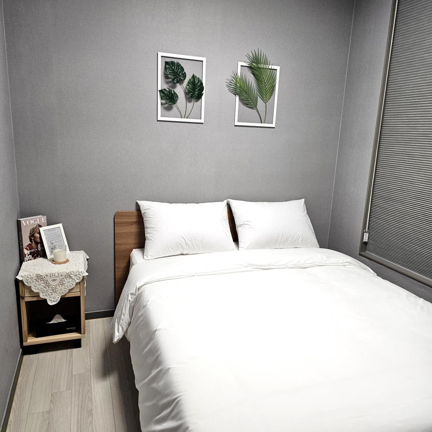 Hotel Elliy's