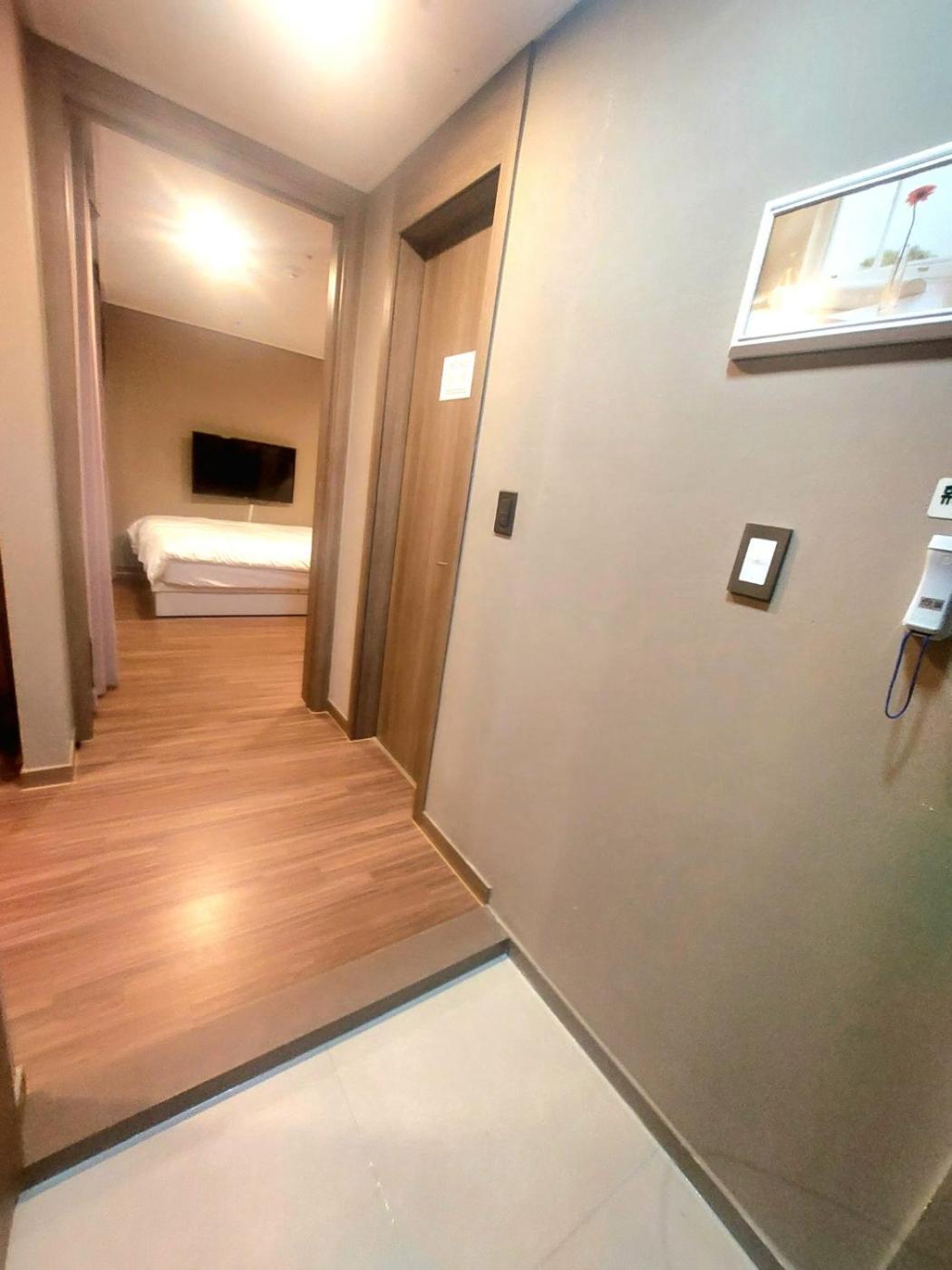 Elbon The With A1 Aparthotel