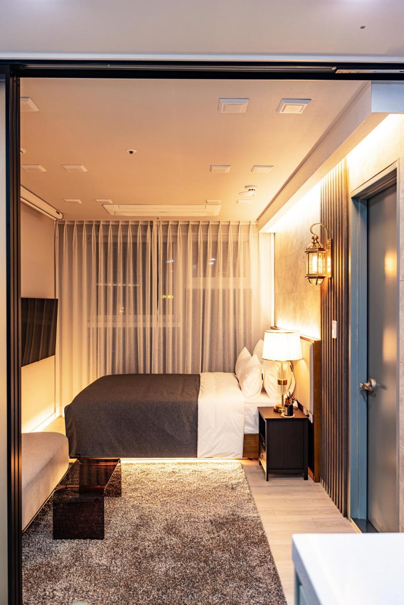 Aparthotel Raviens Haeundae Avenue