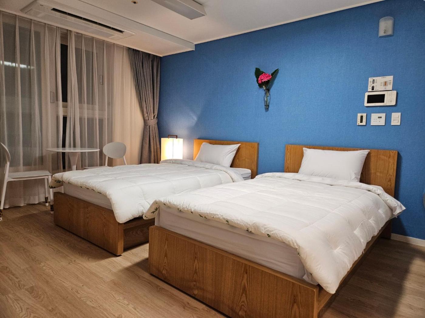 #2 Twin# 2 Minutes Run To The Sea, Close To The Sea, 5 Minutes To Club D Oasis Swimming Pool, Renewal Fresh *