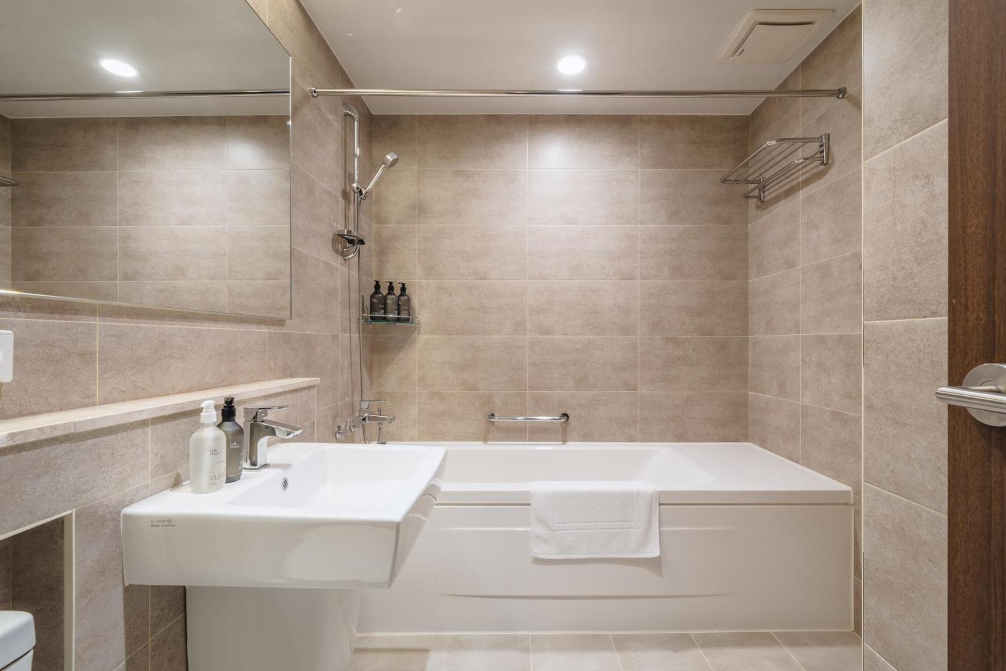 Apartment Urbanstay Haeundae Station