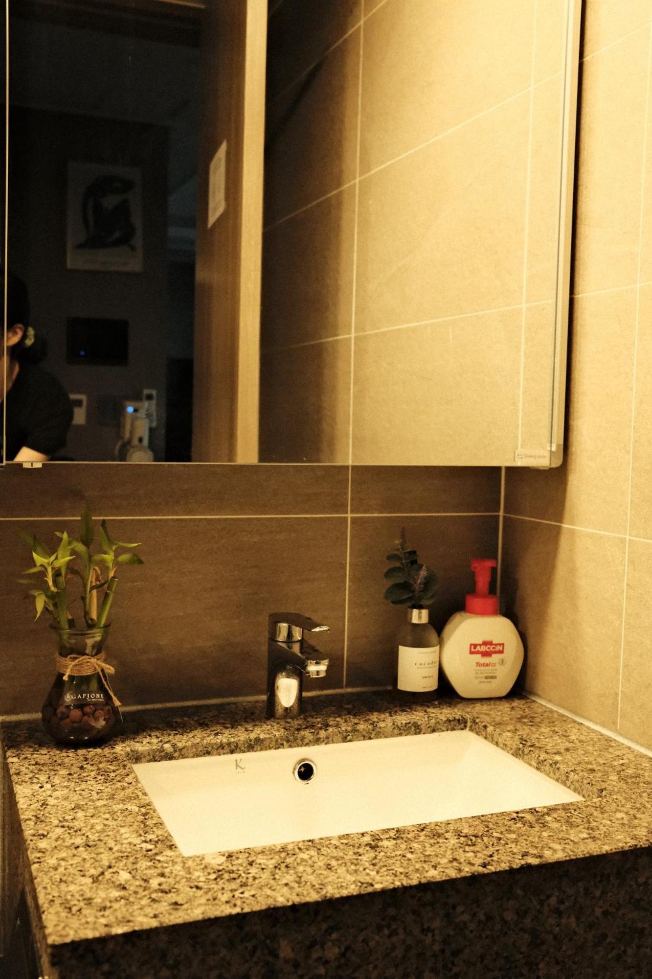Elbon The Hotel *