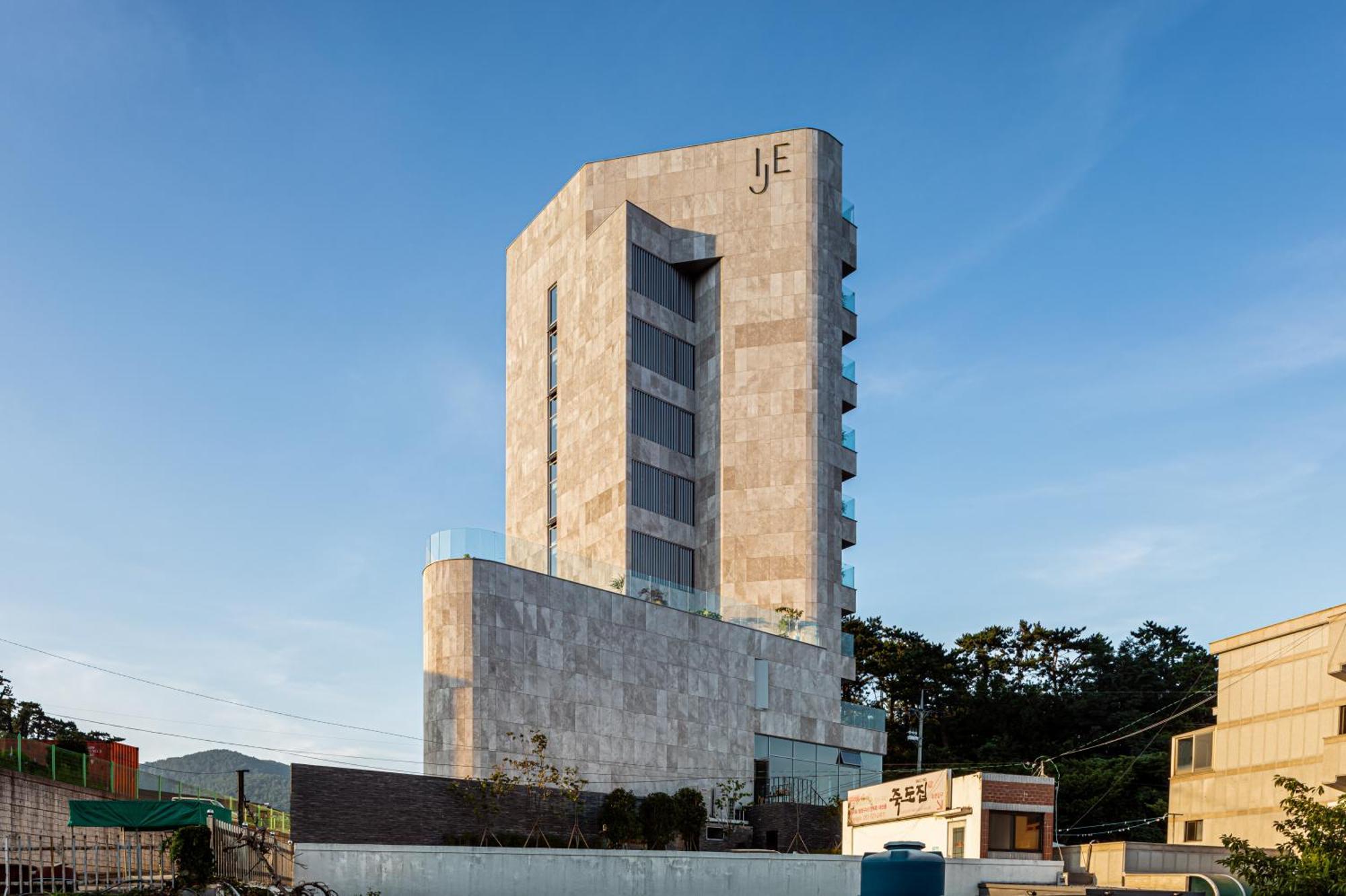 Ije Hotel