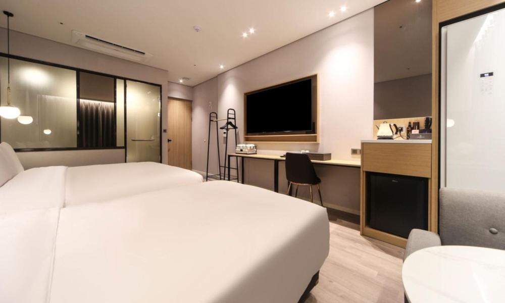 Myeongji Ciel Ocean 3* Busan