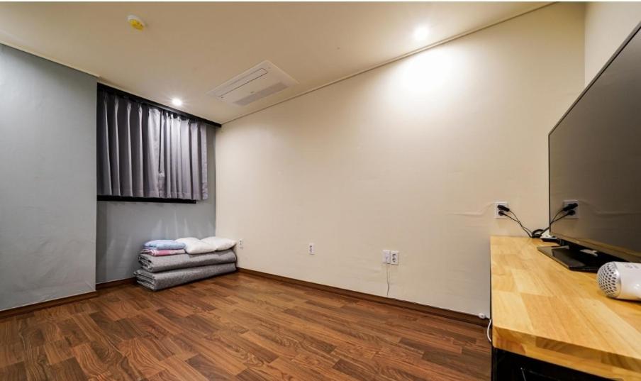 Billy Hotel *