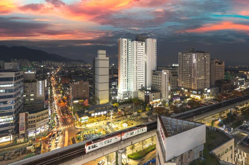 H Avenue Sasang Station Hotel