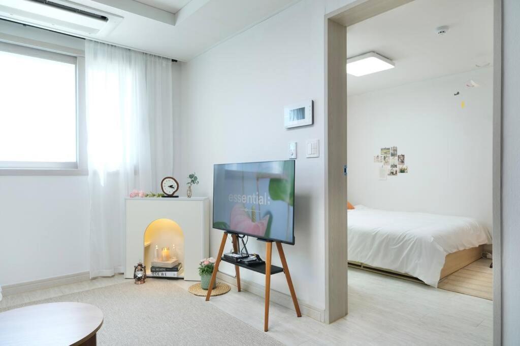 Apartment Jeonpo 79 *