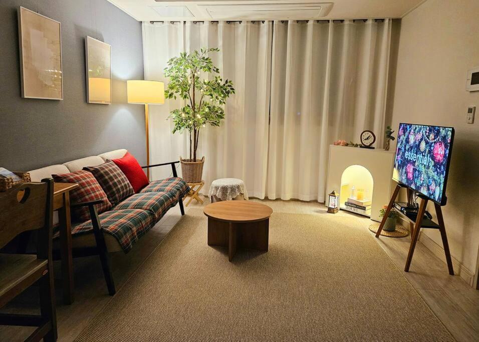 Jeonpo 79 Apartment