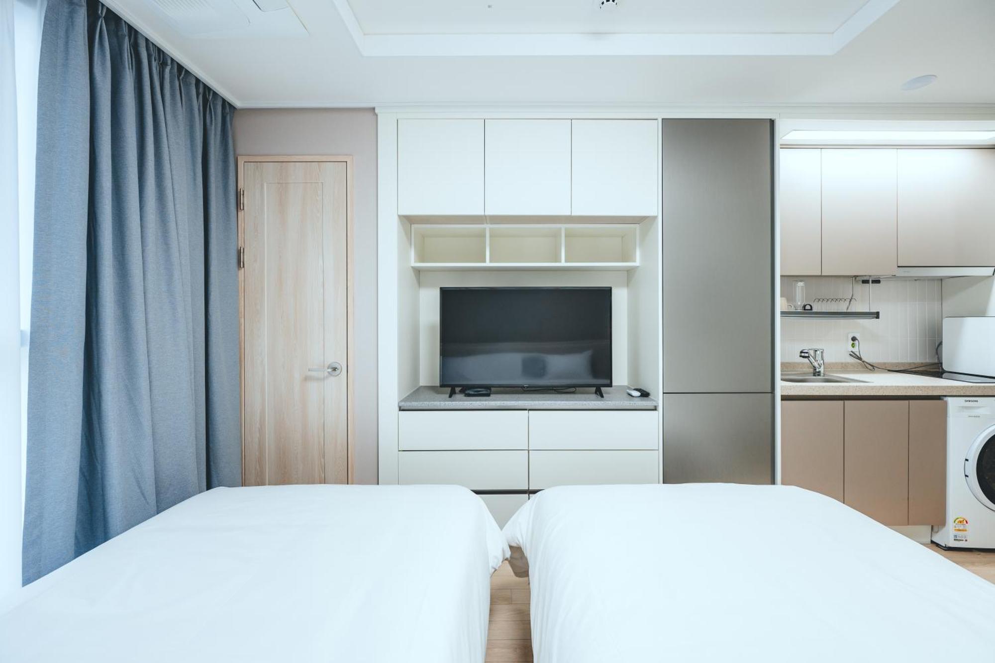 H Avenue Sasang Station Hotel *
