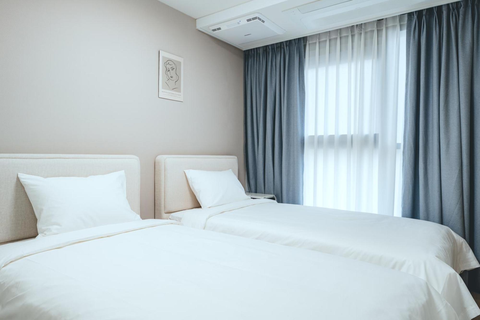Hotel H Avenue Sasang Station *