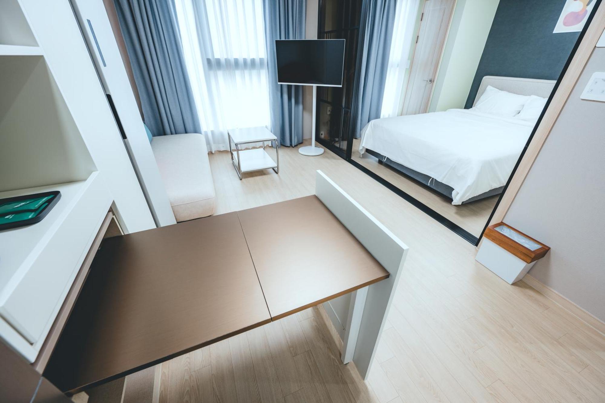 H Avenue Sasang Station Hotel *