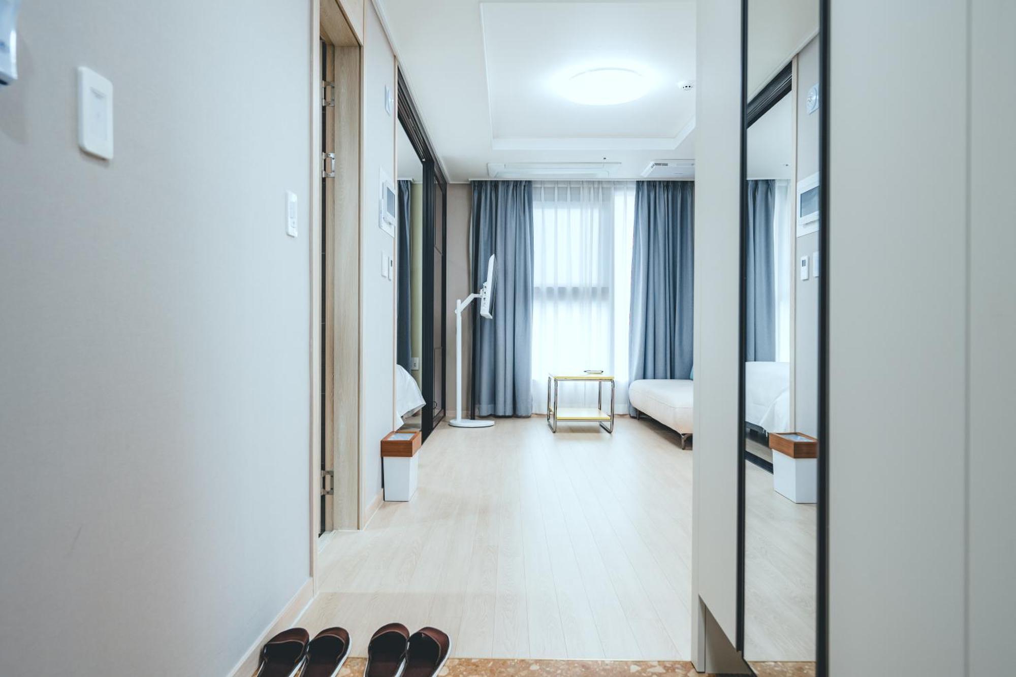 Hotel H Avenue Sasang Station