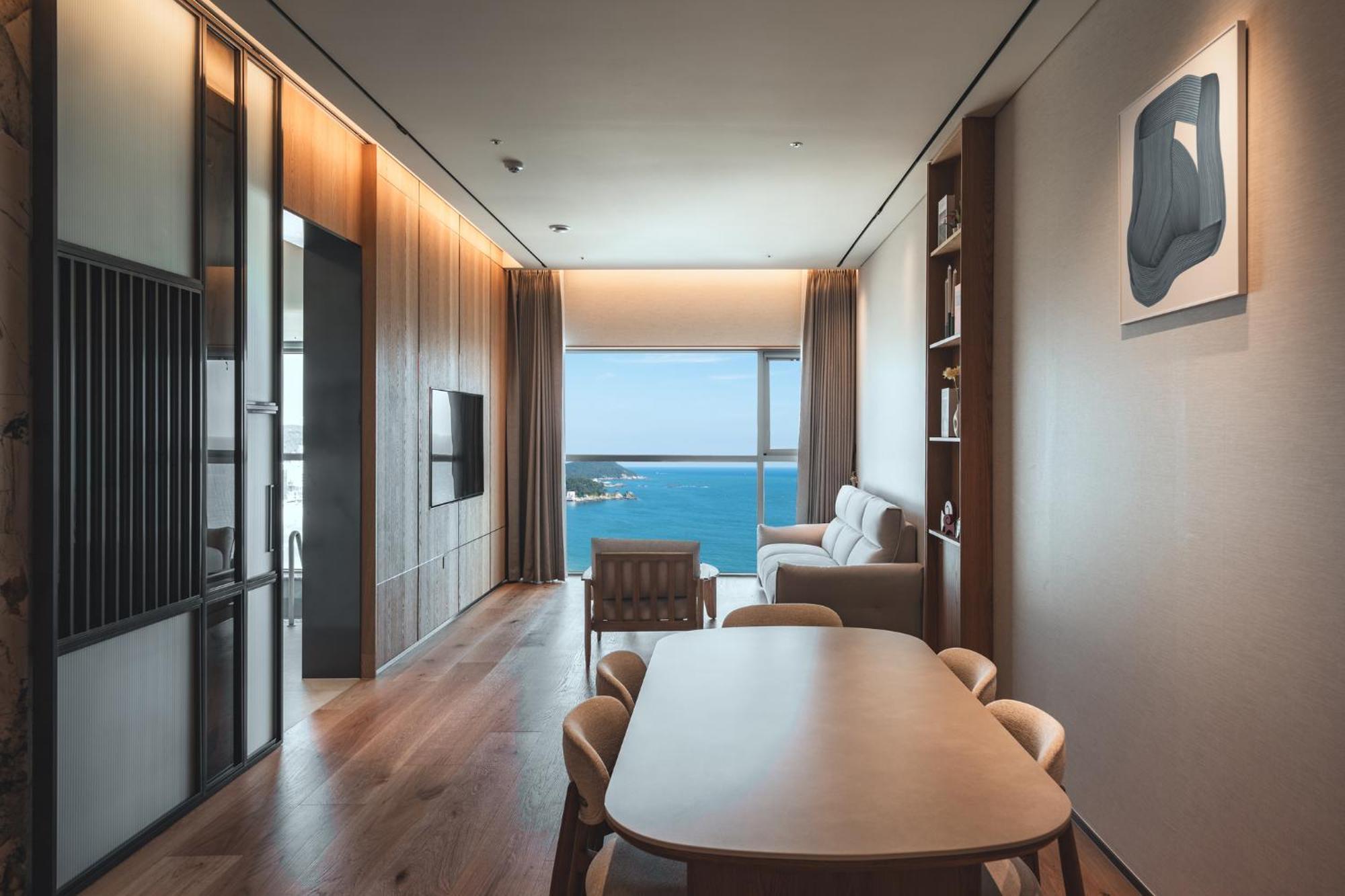 Mer De Laube Hotel