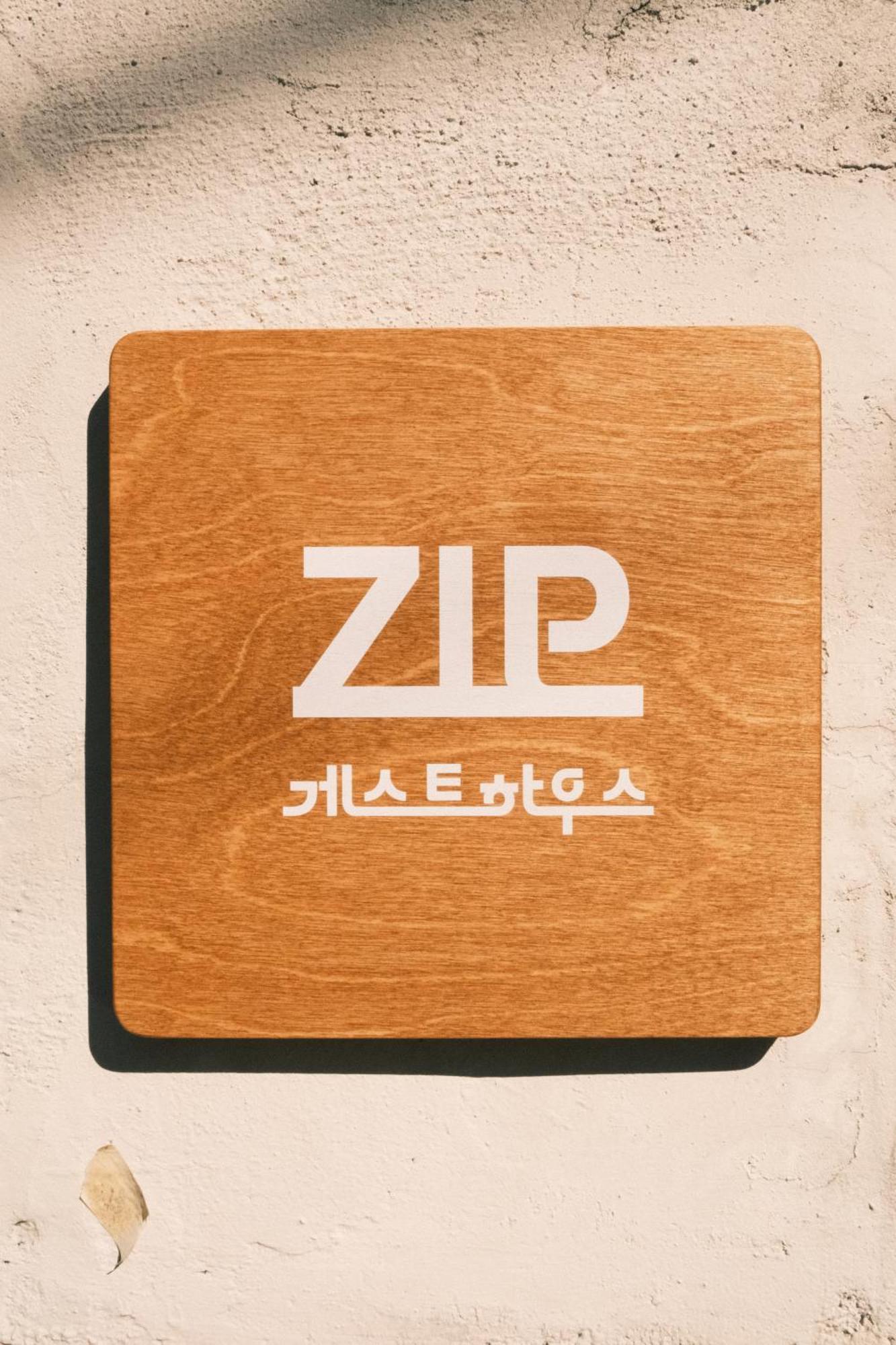 Zip Guest house *