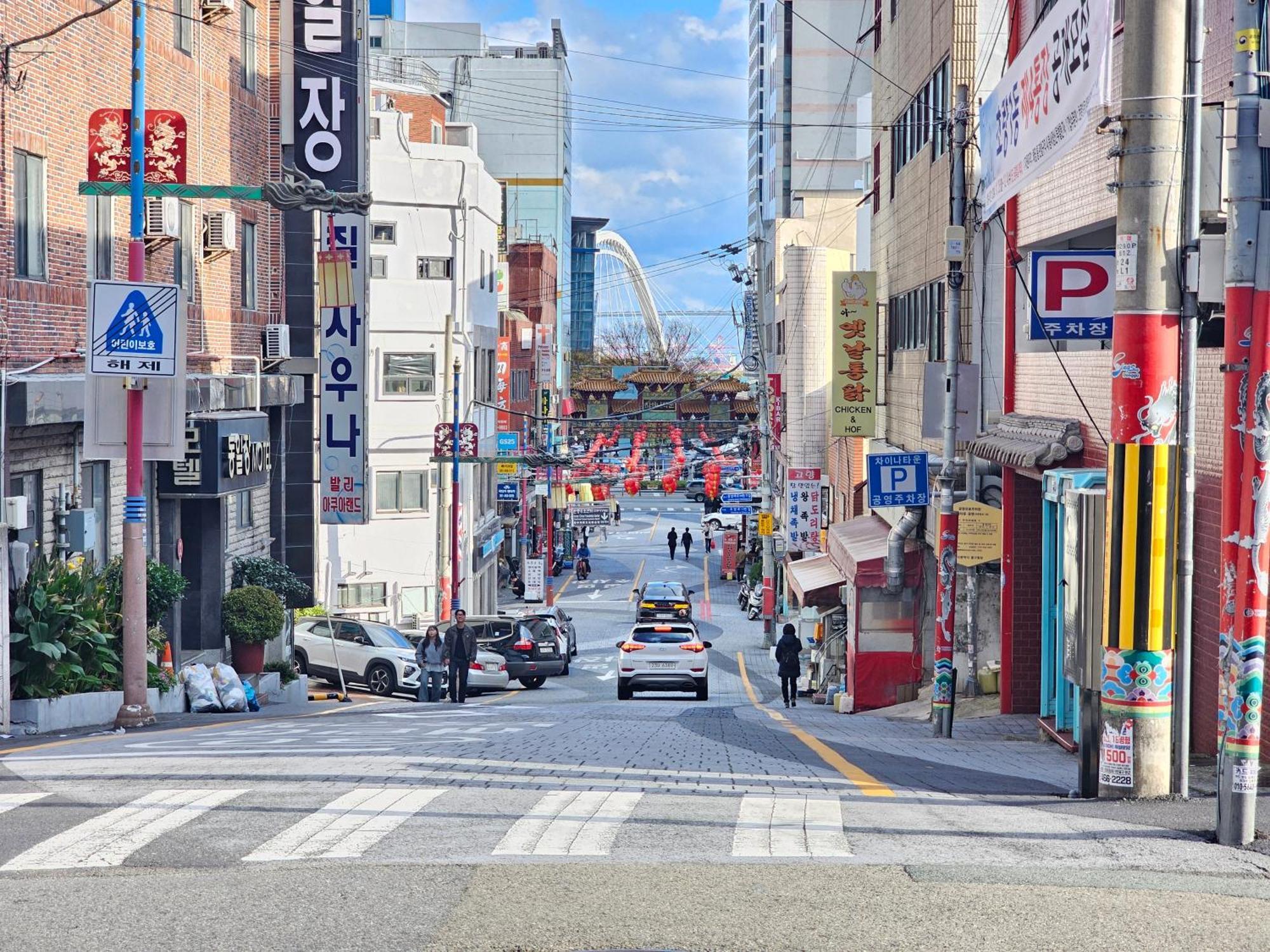 Subway 6min #2 #2 Queen Beds #hotel Bedding #ott #table#1st Floor Apartment Busan