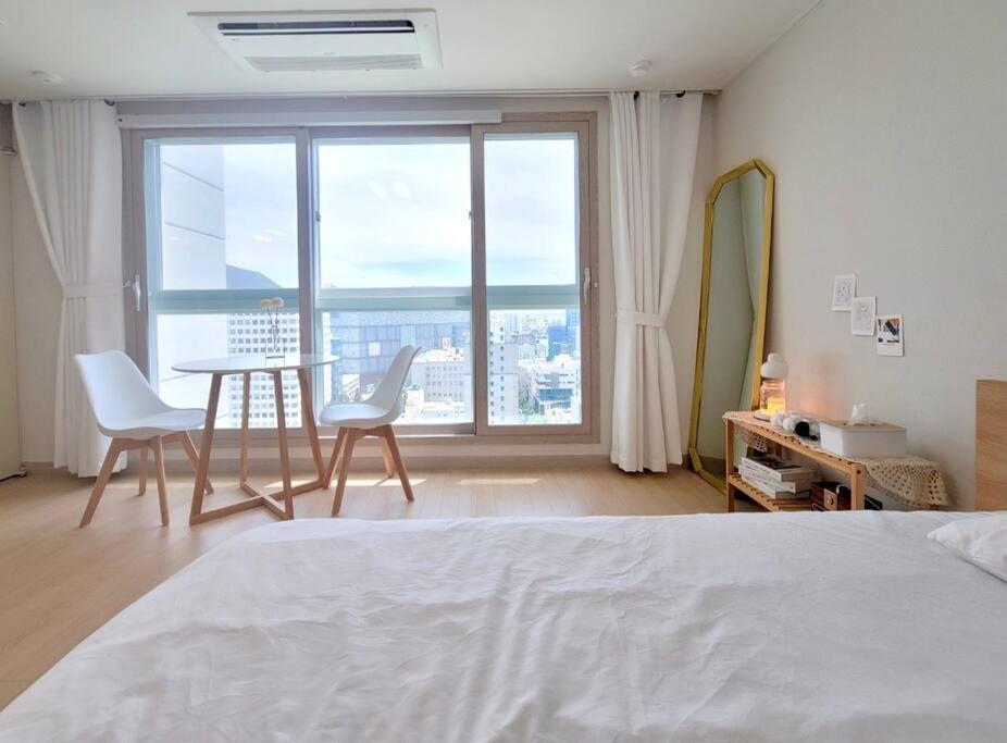 House Of Hyuni * Busan