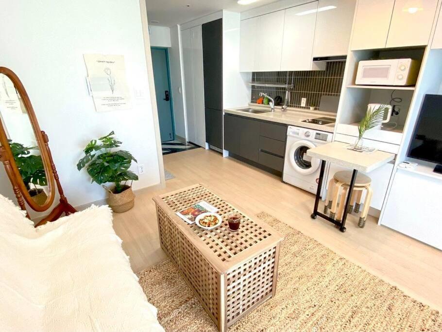 Apartment House Of Hyuni
