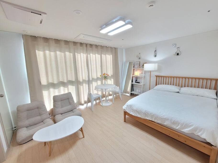 Apartment House Of Hyuni *