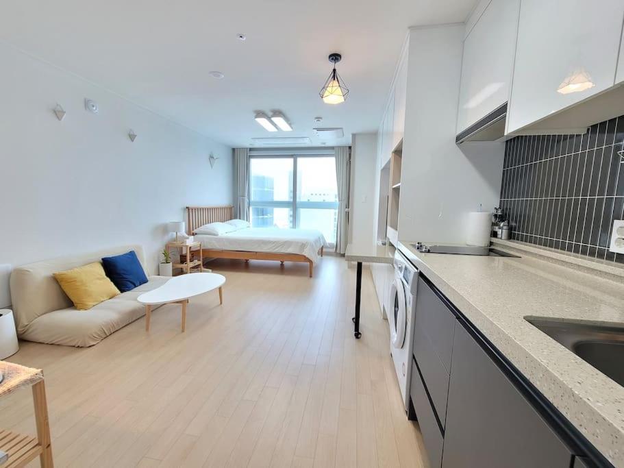 Apartment House Of Hyuni Busan