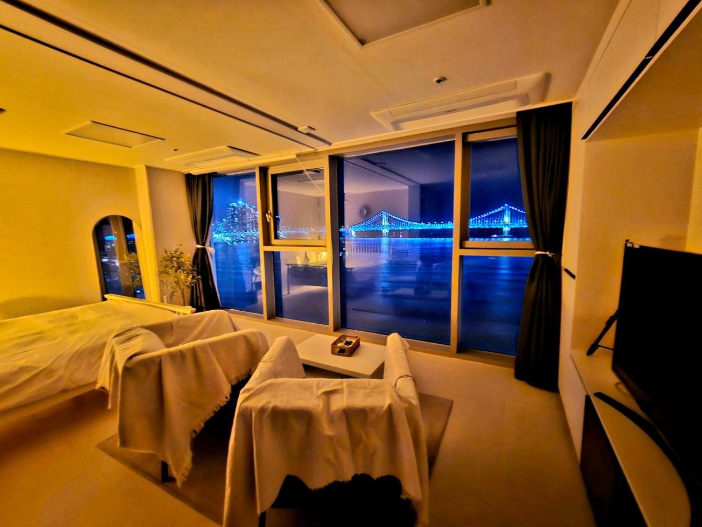 Apartment Gwangan Byulchae - 1sec To Gwanganli Beach, Oceanview