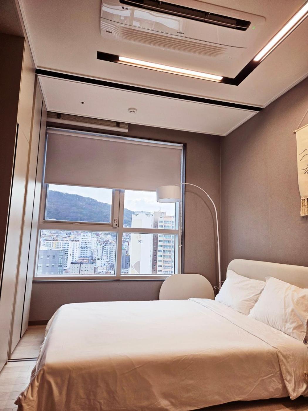 Apartment Brand New With Family Busan