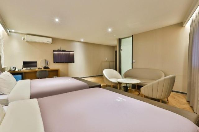 Jeonggwan Seven Bricks Motel