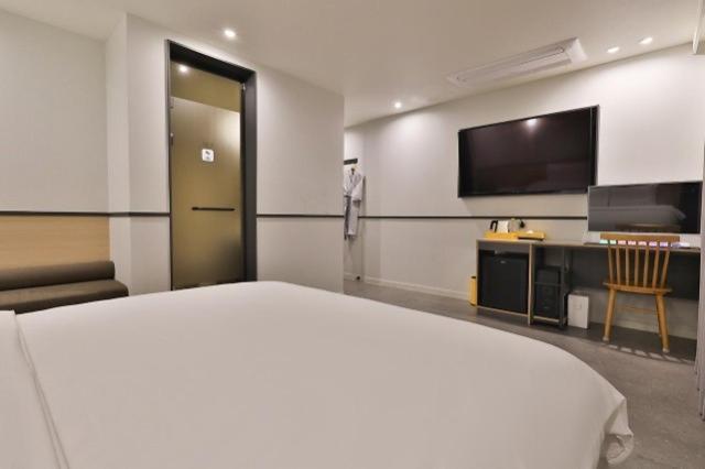 Guseodong Button Motel Busan