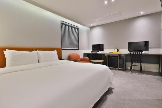 Motel Guseodong Button *
