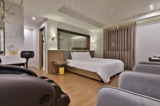 Motel Guseodong Button *