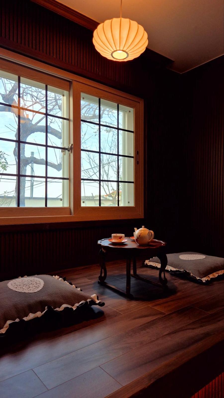 Korea Traditional Family House In *