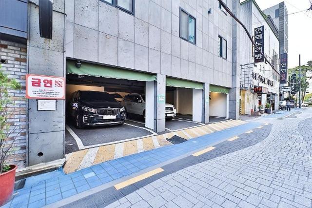 Suyeong Spring Day Motel