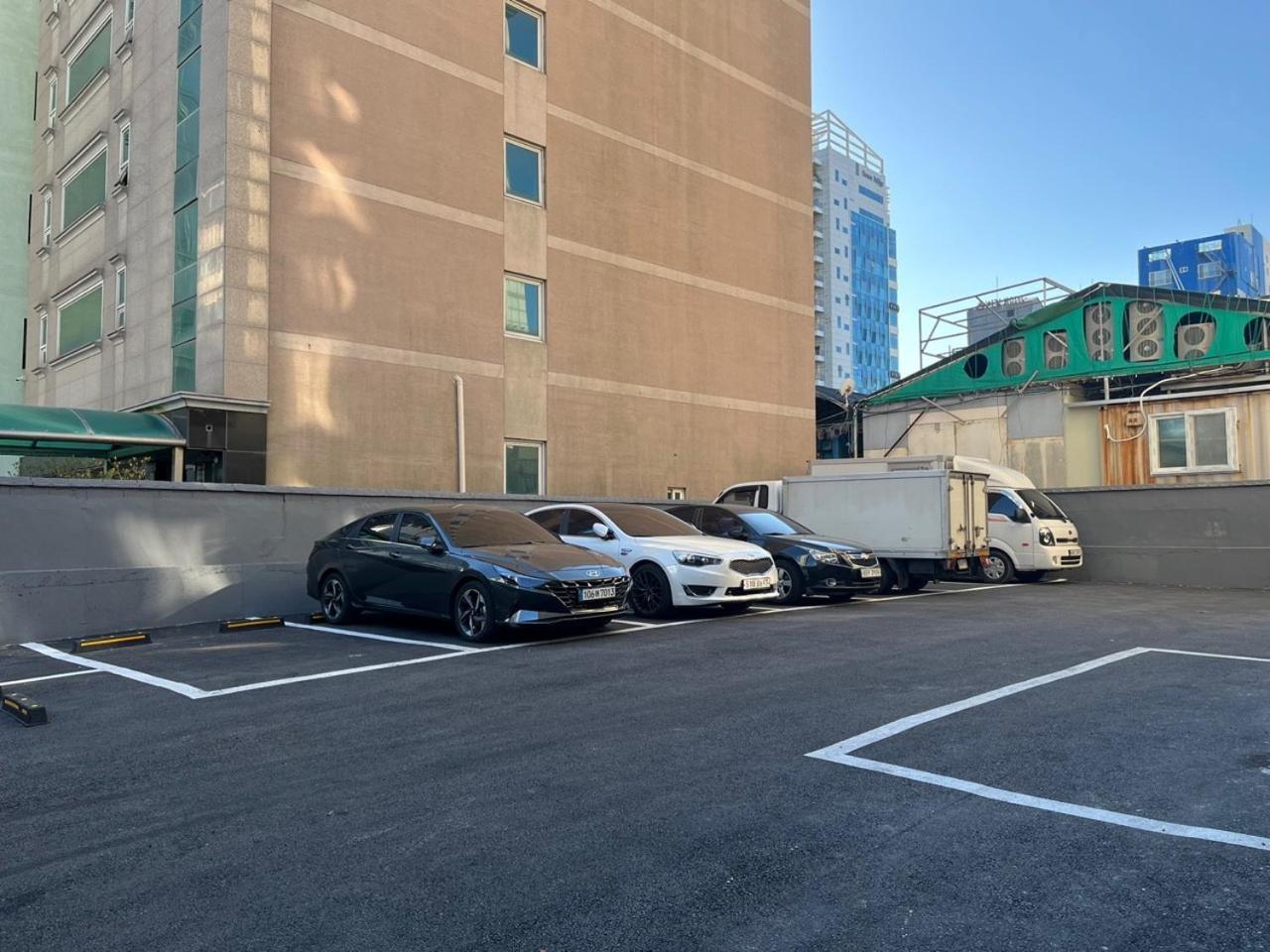 Hotel Yam *