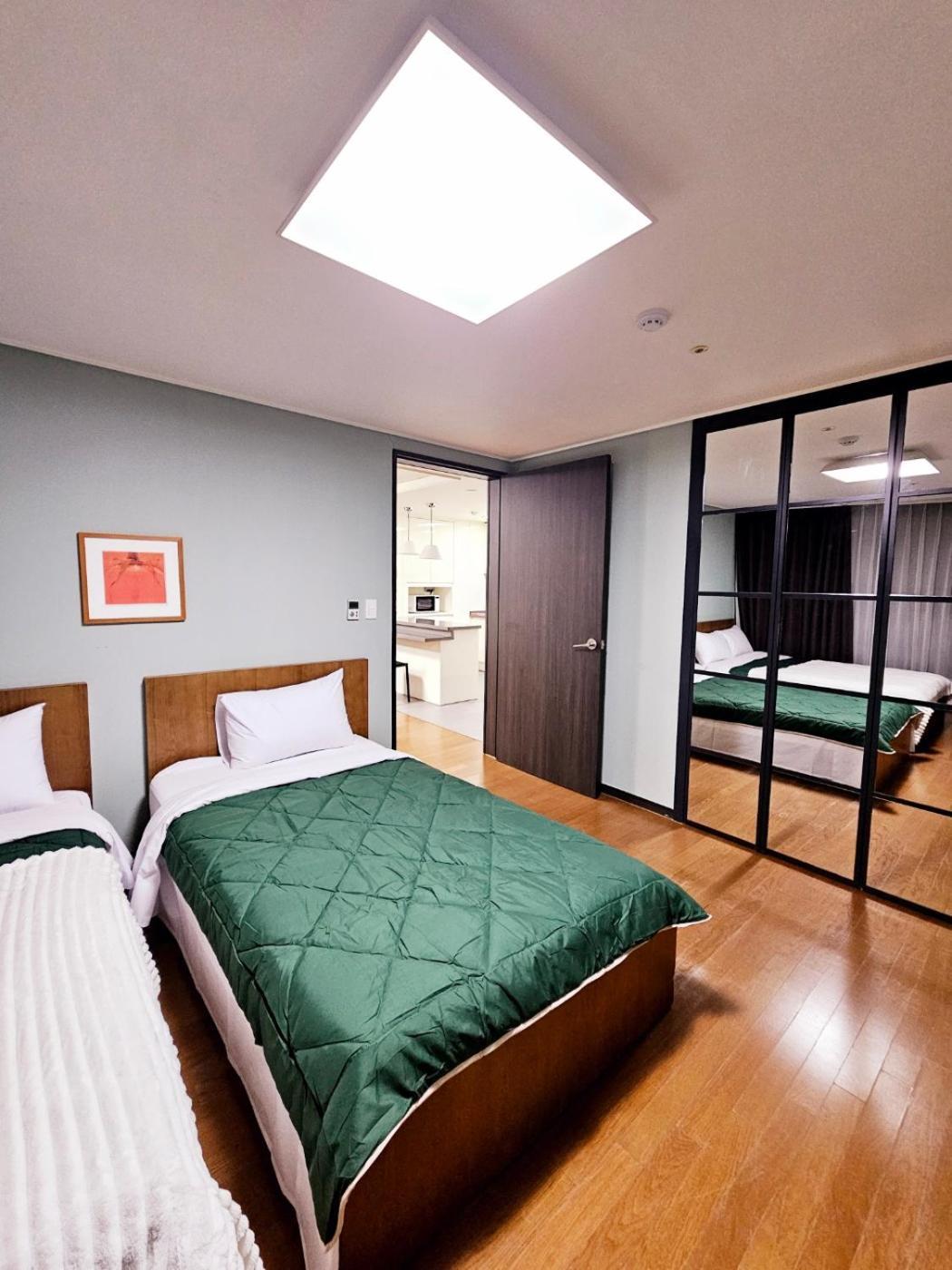 2 Minutes Run To The Sea Only 152m, Special Benefit Of Waterpark 195m Away Apartment *