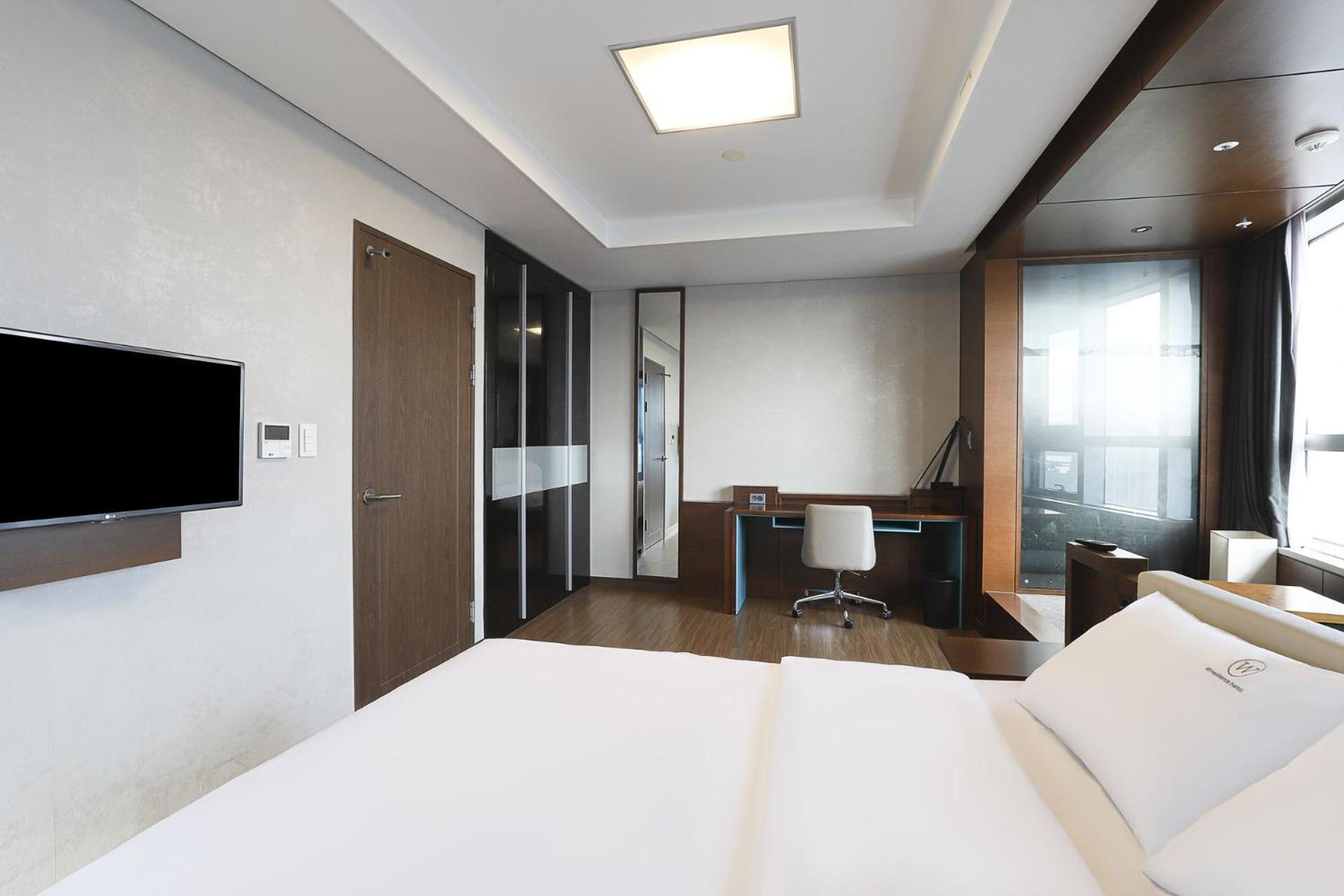 W Aparthotel