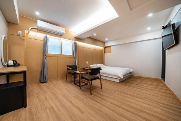 Hotel Lime *