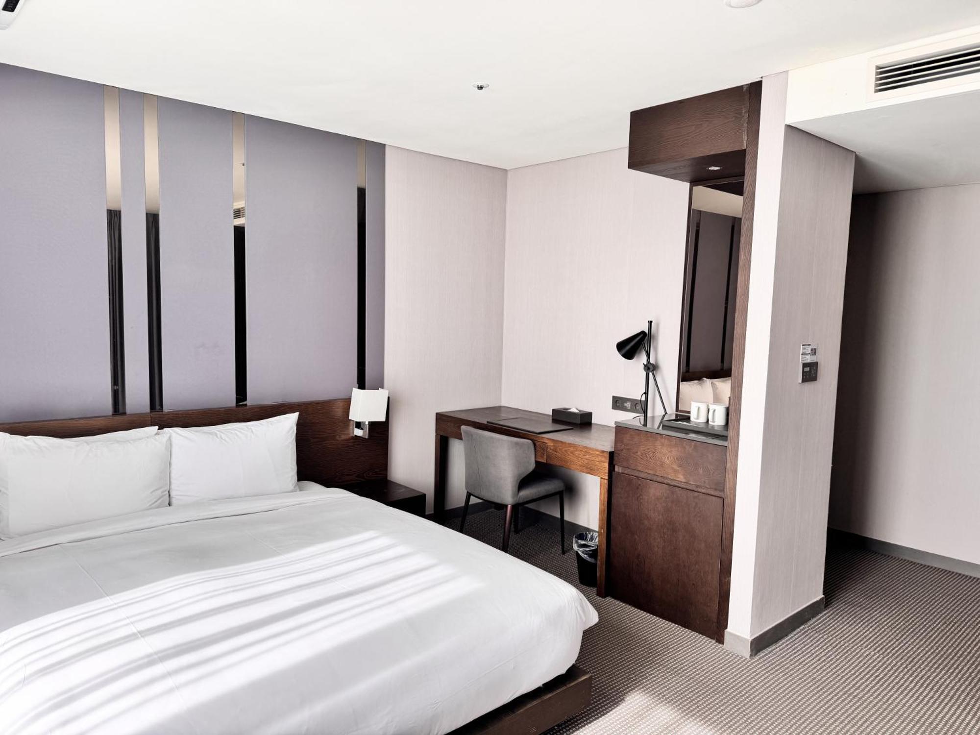 Centum Business 4*