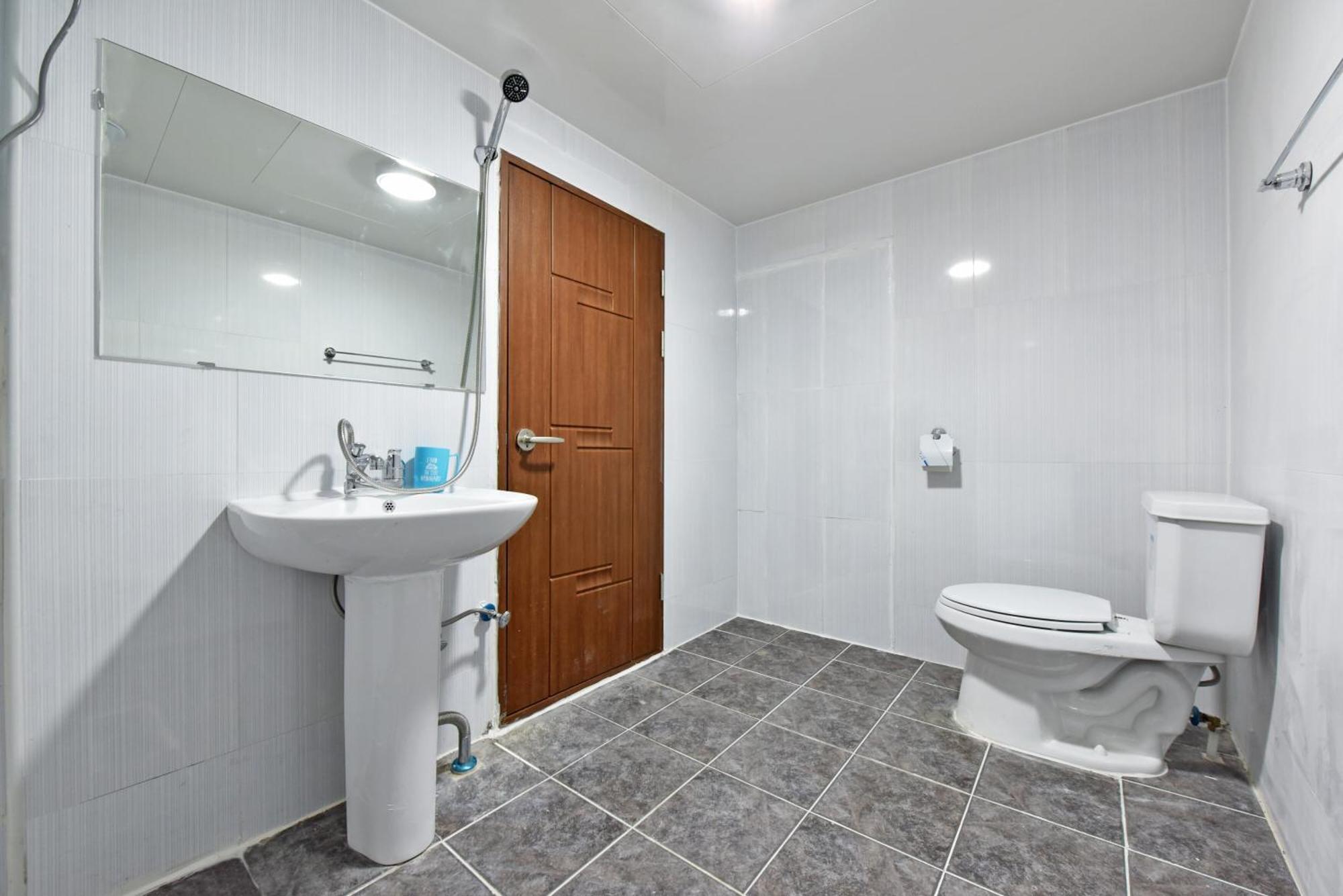 Olla Caravan Guest house Busan