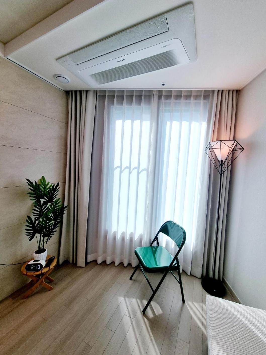 Gwangan Bridge Coni House Busan