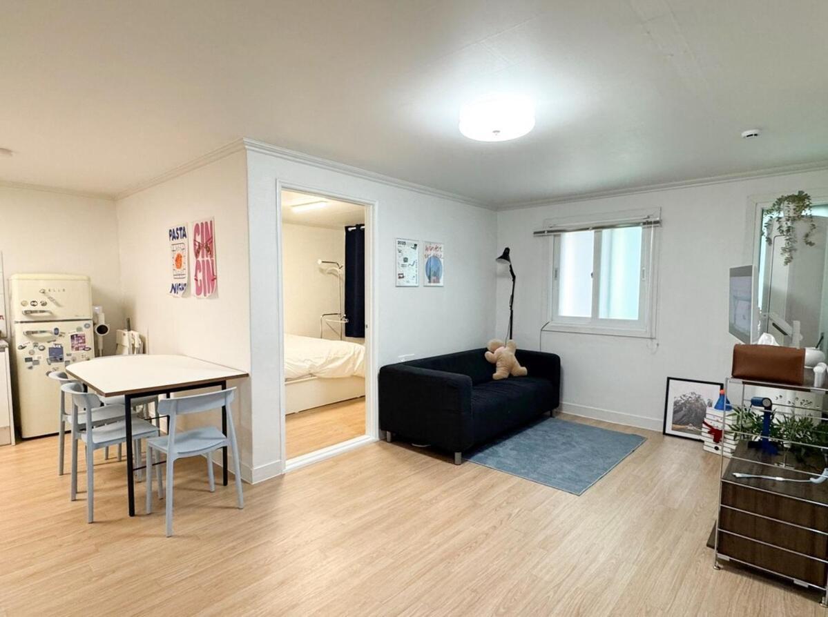 Apartment B #busanstation #ktx #subway #3rooms #8people *